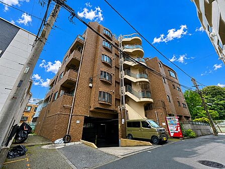 雨の日などに心強い浴室乾燥機付。洗濯物を乾かすだけでなく、カビ防止にもなる嬉しい設備です!