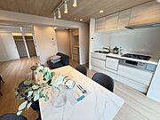 LDK／室内の家具・小物等は販売価格に含まれません。