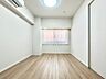 洋室：洋室（約6.0帖）クローゼットの付いたお部屋です。