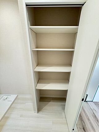 小物を収納する...