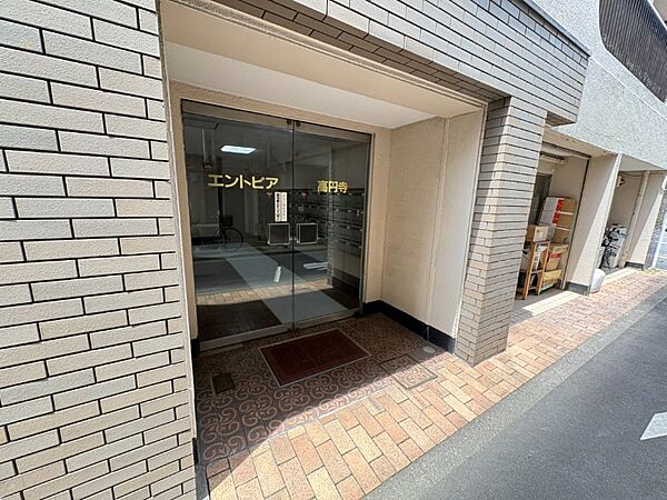 エントランスを拡大表示