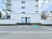 整理の行き届いたゴミ置き場。日頃の管理の良さが伺えます。