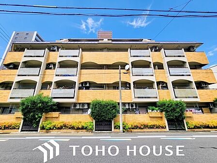 おしゃれな雰囲気や自然の潤い、親しみやすさといった個性を、街に新たな価値をもたらし続けてくれます。(空の加工を生成AIで行っています。)
