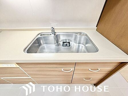 大きな調理器具や食器類もゆったり洗える大型シンクが嬉しいですね。