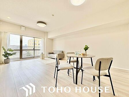 会話が弾むリビング、料理が愉しくなるキッチン。家は、ただ生活する場ではなく、暮らしを愉しく、快適に。