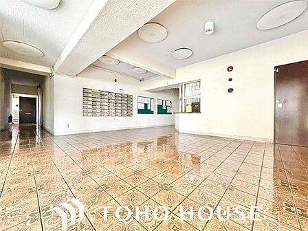 住む方が安らぎと品格の良さを感じることができるようなエントランス空間です。