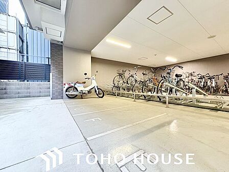 敷地内バイク置き場