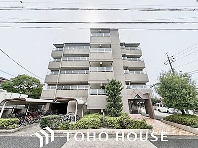 外観:住まいは明日へのエネルギーを養うオアシスだとすれば、元気のでる存在でなければなりません。 外観:住まいは明日へのエネルギーを養うオアシスだとすれば、元気のでる存在でなければなりません。