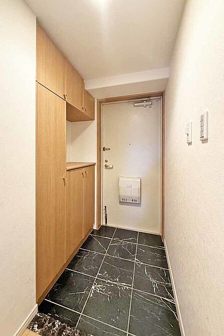 (靴箱)大容量の靴箱です!履かない靴はスッキリ収納!