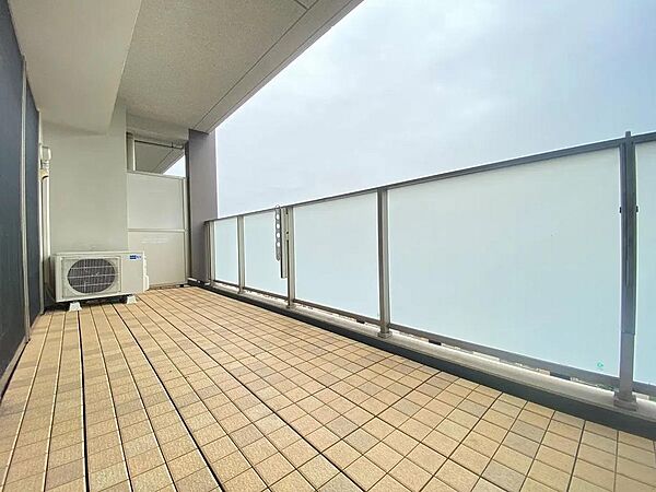 バルコニーを拡大表示