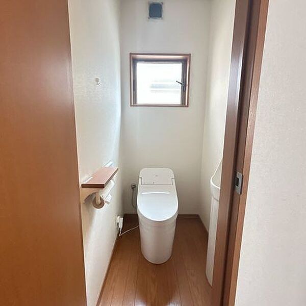 トイレを拡大表示