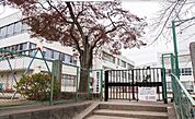 町田市立町田第三小学校（714m）