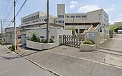 厚木市立毛利台小学校（1290m）