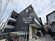 駅徒歩圏内で、買い物便利な環境です。