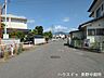 外観：前面道路含む現地写真