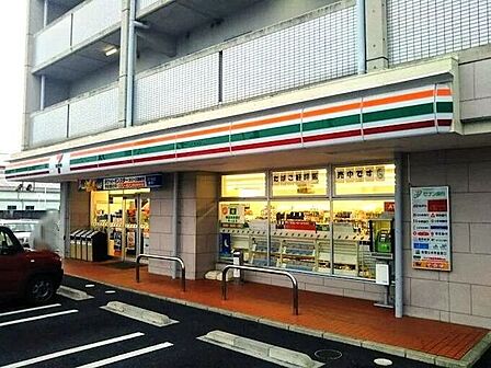 セブン-イレブン 蟹江本町5丁目店 280m