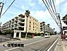 外観：ご家族揃って建物と街並みをご覧いただけます。