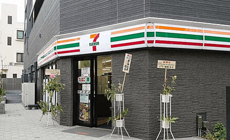 コンビニ「セブンイレブン大阪川口2丁目店まで211m」