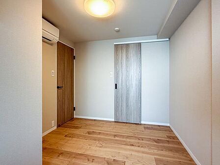 独立性を高めたお部屋。収納スペースもあります。
