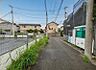外観：駅からの帰り道には最寄りのスーパーがございます。毎日のご通勤など非常に助かります。