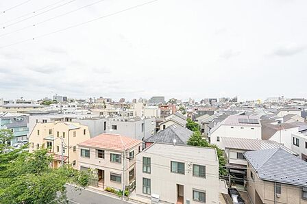 開放感たっぷりの眺望で、毎日が特別なひとときに感じられます。
