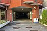 駐車場：駐車場の出入り口