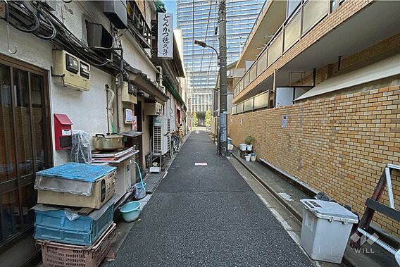 敷地西側の前面...