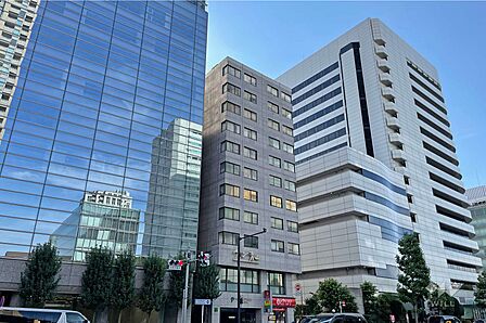 ウィン青山の外観(南東側から)