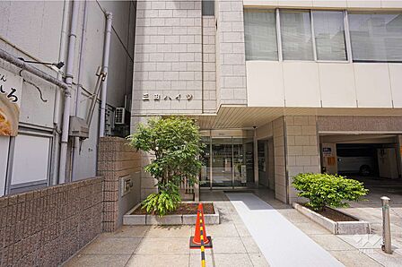 キッズスペース等の共用施設はなく、コンパクトで住まいやすいマンションとなっています。