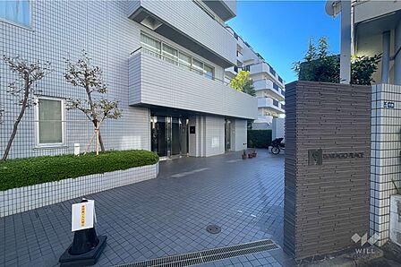 敷地の入り口