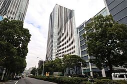 ザ・東京タワーズミッドタワーの外観（西側から）