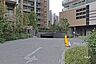 駐車場：駐車場の出入り口