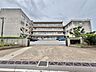 周辺：松戸市立六実中学校 徒歩16分。 1270m