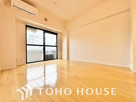 「木のぬくもり感じる優しい雰囲気のお部屋」落ち着いたカラーコーディネートの室内。インテリアやファブリックで、オーナー様好みのテイストデザインを取り入れて頂けます。