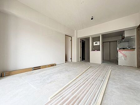 「寛ぎ空間・リビング」オープンでのびやかな空間を生み出すひろびろとしたLDK。家族との時間を大切にした住空間です。