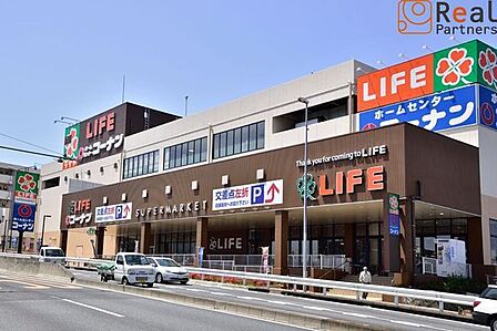 ライフ戸塚汲沢店 徒歩19分。 1520m