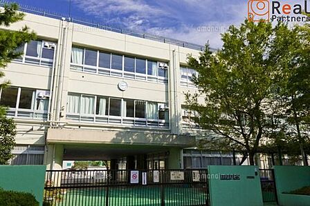 横浜市立今井小学校 徒歩11分。 820m