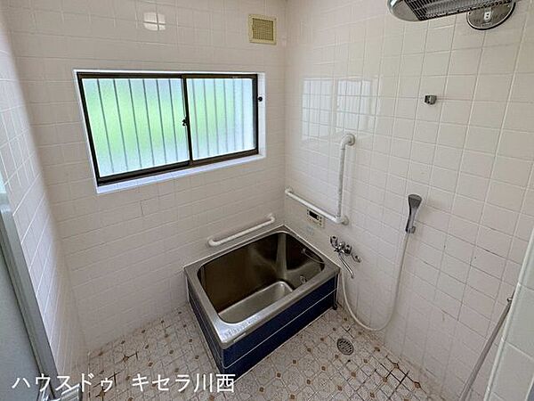 浴室を拡大表示