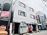 周辺：新大久保駅前郵便局 390m