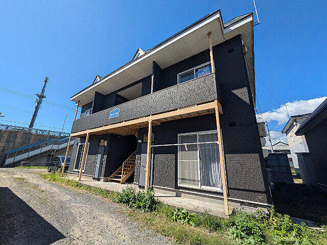 7 / 11
