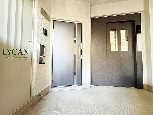 エントランスを拡大表示