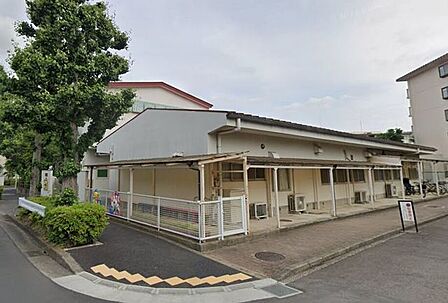 幸福の森幼稚園 180m
