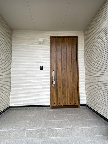 玄関を拡大表示