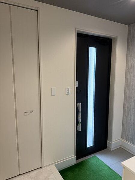 玄関を拡大表示