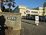 周辺：東中学校 700m