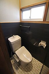[トイレ] ウォシュレット付きのトイレです。