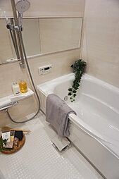 [風呂] 浴室換気乾燥機がございます。雨の日のお洗濯にも便利ですね。