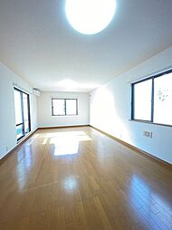 HIGH BEACH TAKANAWA 201 2階1LDKのリビング/ダイニング