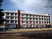 錦が丘小学校　300ｍ