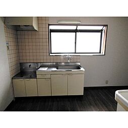 ヴァーチュパイルタウン 2-101 1階2DKの室内